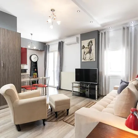 F & B Collection - Flat For 4 *